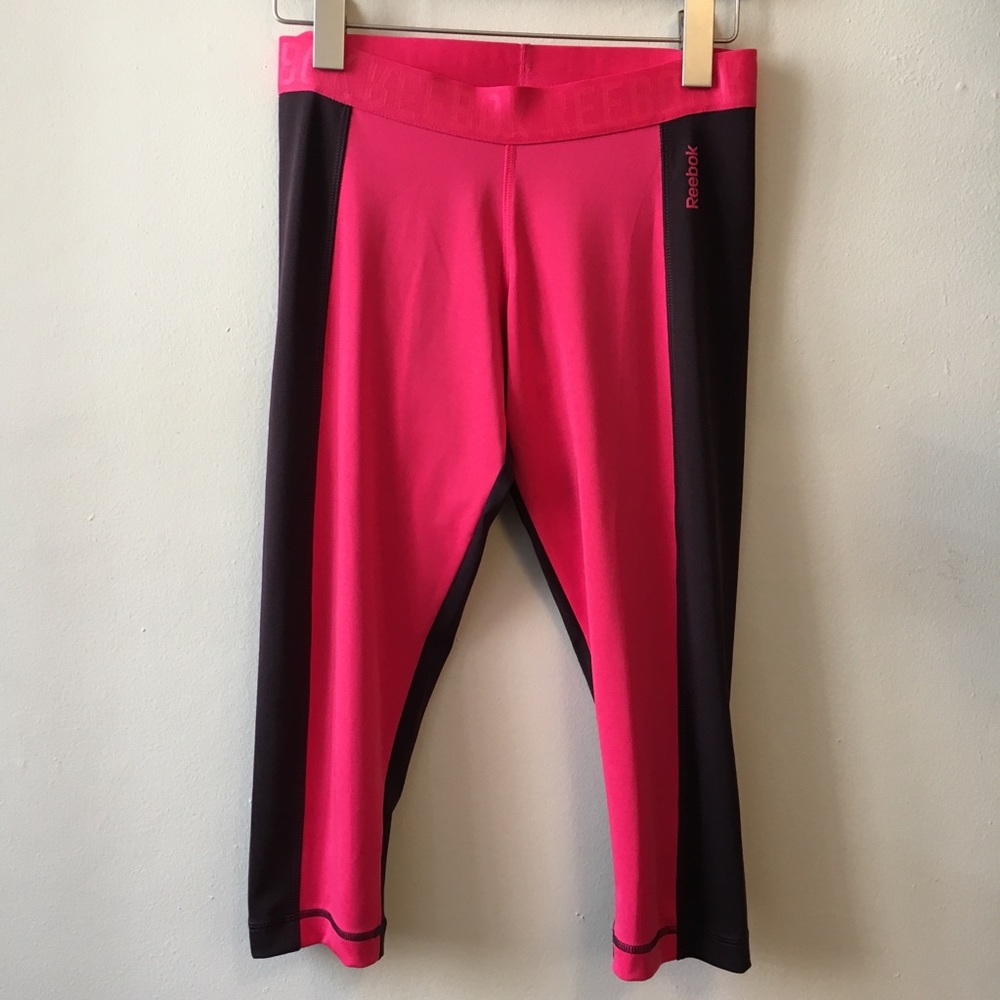 Reebok Small Play Dry Crop Athletic Leggings